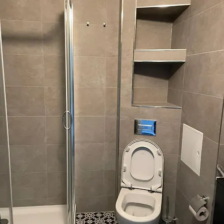 Pensionat Neu Renoviert Private Mit Bad Und Kueche *