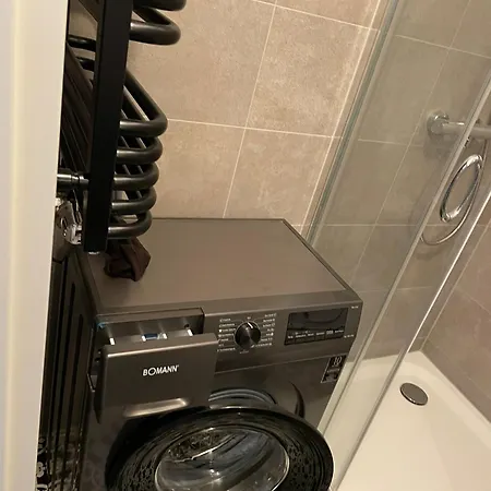 Gæstehus Neu Renoviert Private Mit Bad Und Kueche Rostock